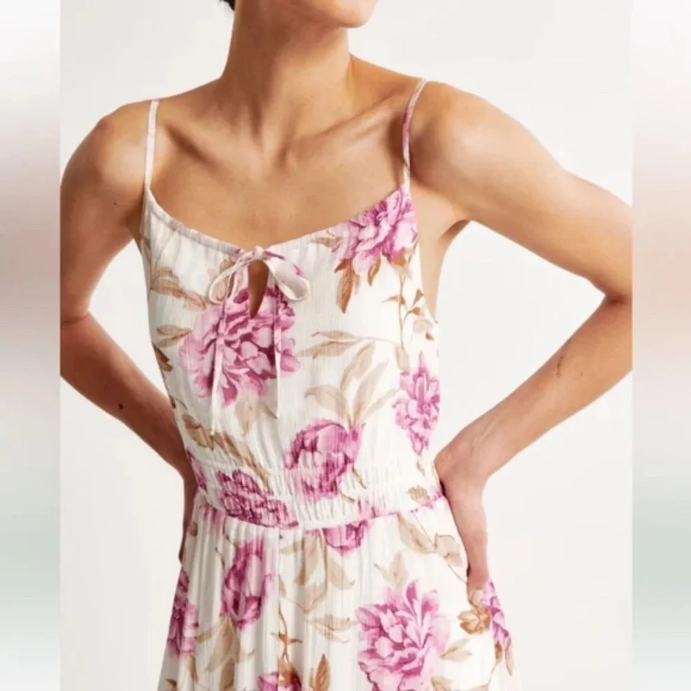 Abercrombie & Fitch Crinkle Textured Smocked Waist Midi Dress